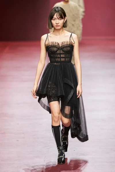 Look 29